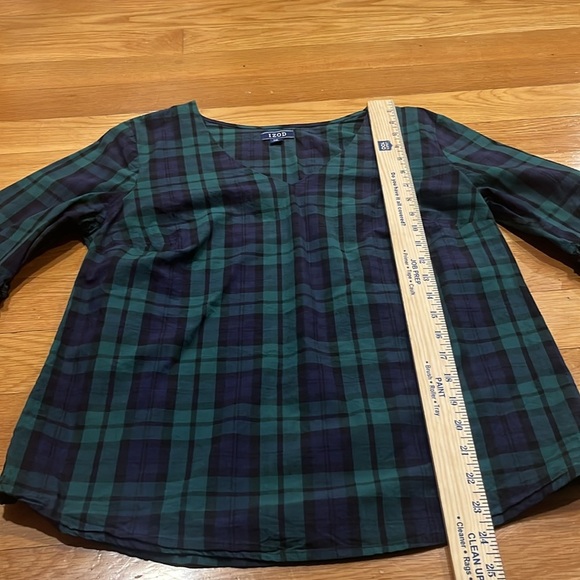 Izod women’s plaid 3/4 bell sleeve blouse size small. - Picture 6 of 8